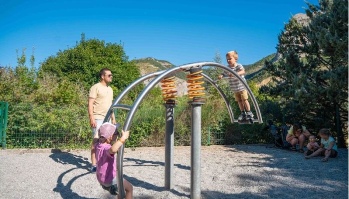 Camping Orpierre Ciela Village Les Princes d'Orange camping Hautes Alpes 3 étoiles