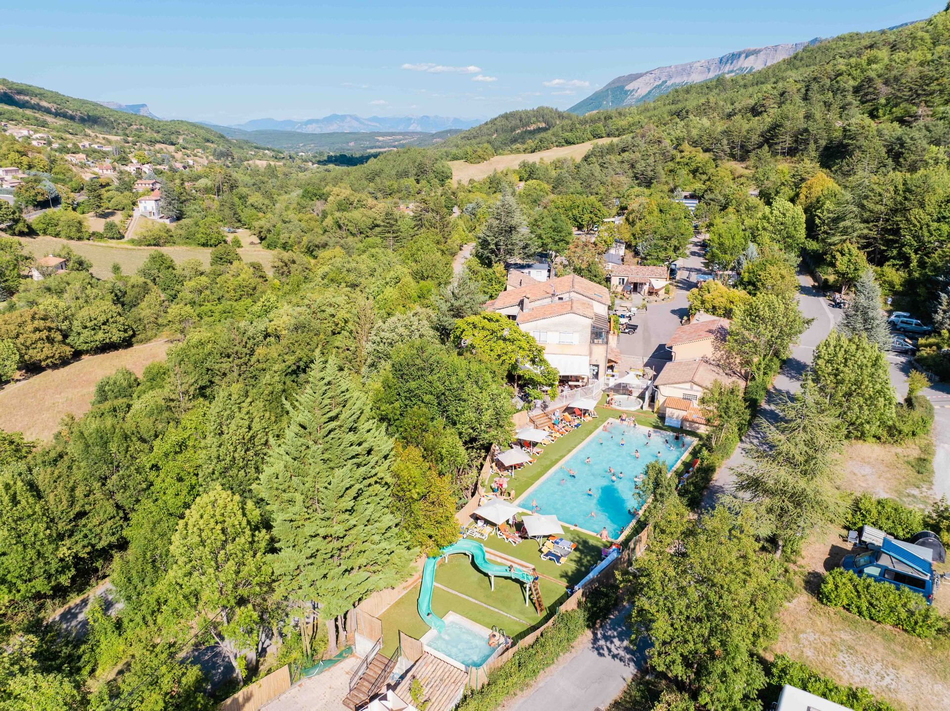 Camping Orpierre Ciela Village Les Princes d'Orange camping Hautes Alpes 3 étoiles piscine